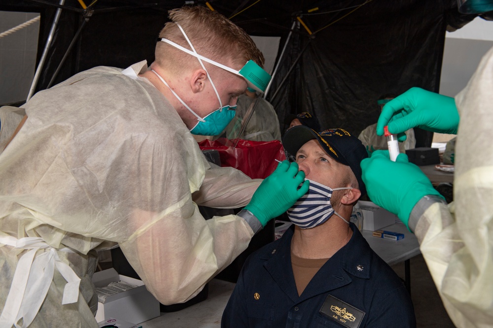Sterett Sailors are Tested for COVID-19