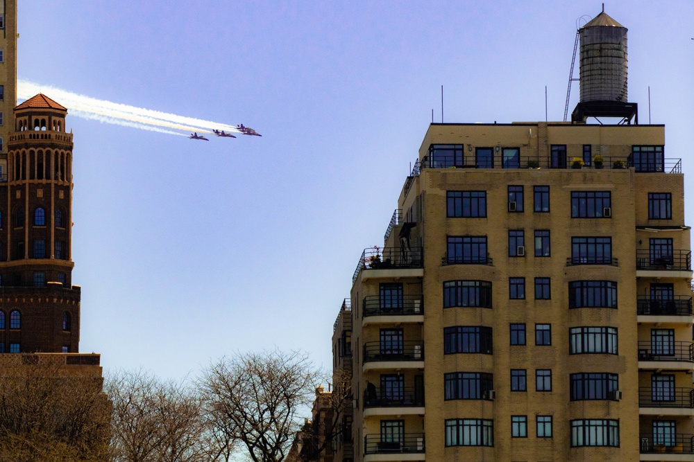 Navy Blue Angels, Air Force Thunderbirds Fly Over NYC In Salute to COVID-19 Responders