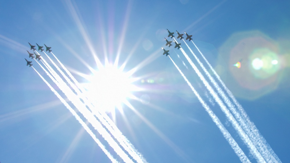 Navy Blue Angels, Air Force Thunderbirds Fly Over NYC In Salute to COVID-19 Responders