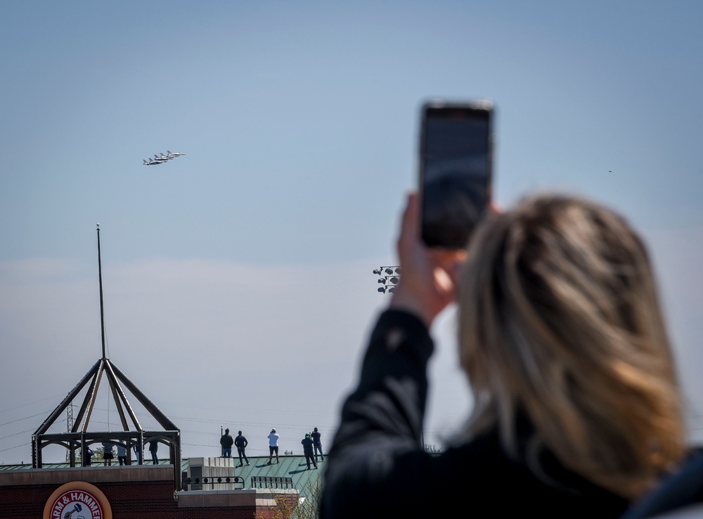 America Strong: Thunderbirds, Blue Angels Salute New Jersey, New York and Pennsylvania COVID-19 Responders