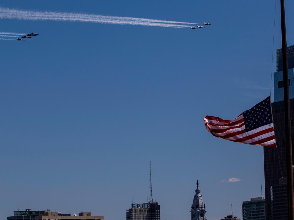 Blue Angels, Thunderbirds salute COVID-19 responders in Philadelphia