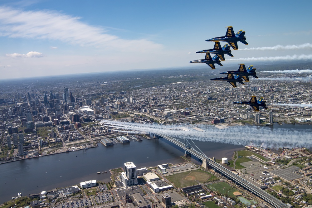 USAF Thunderbirds &amp; USN Blue Angels Perform America Strong Flyover