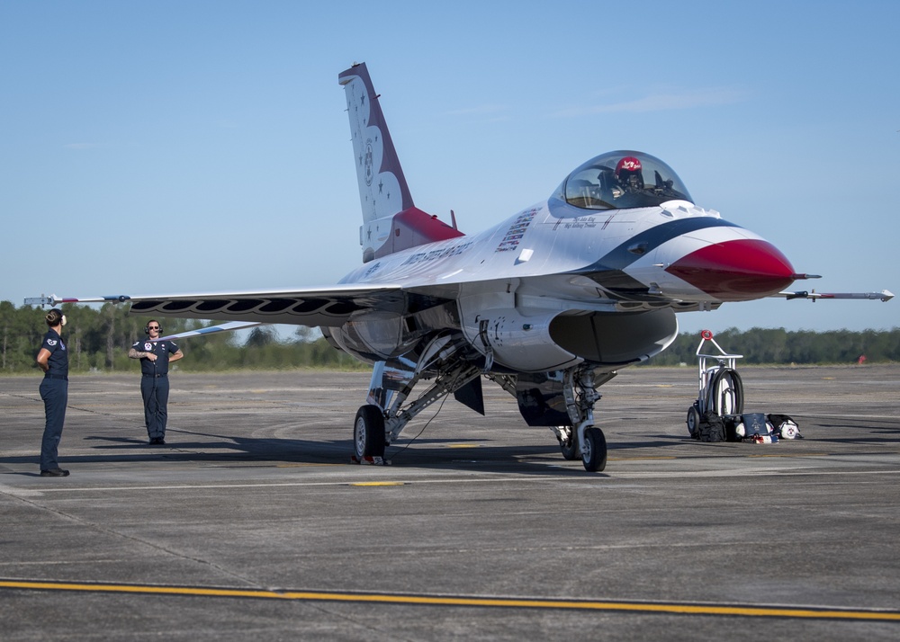 U.S. Air Force Thunderbirds Conduct New York, New Jersey, Pennsylvania Flyovers for COVID-19 Responders