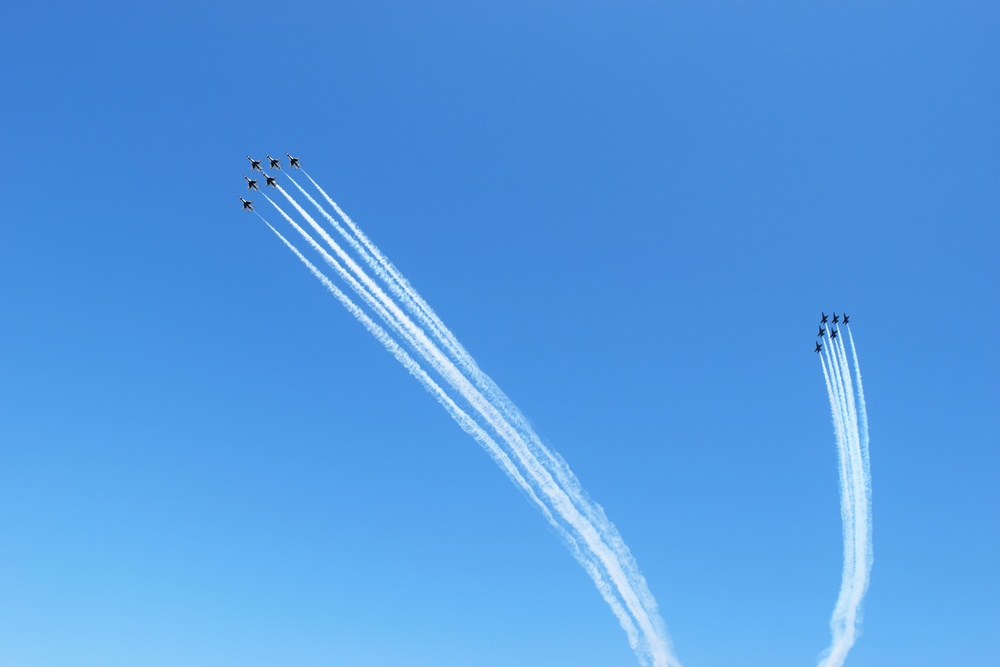 U.S. Air Force Thunderbirds &amp; U.S. Navy Blue Angels fly over Philadelphia