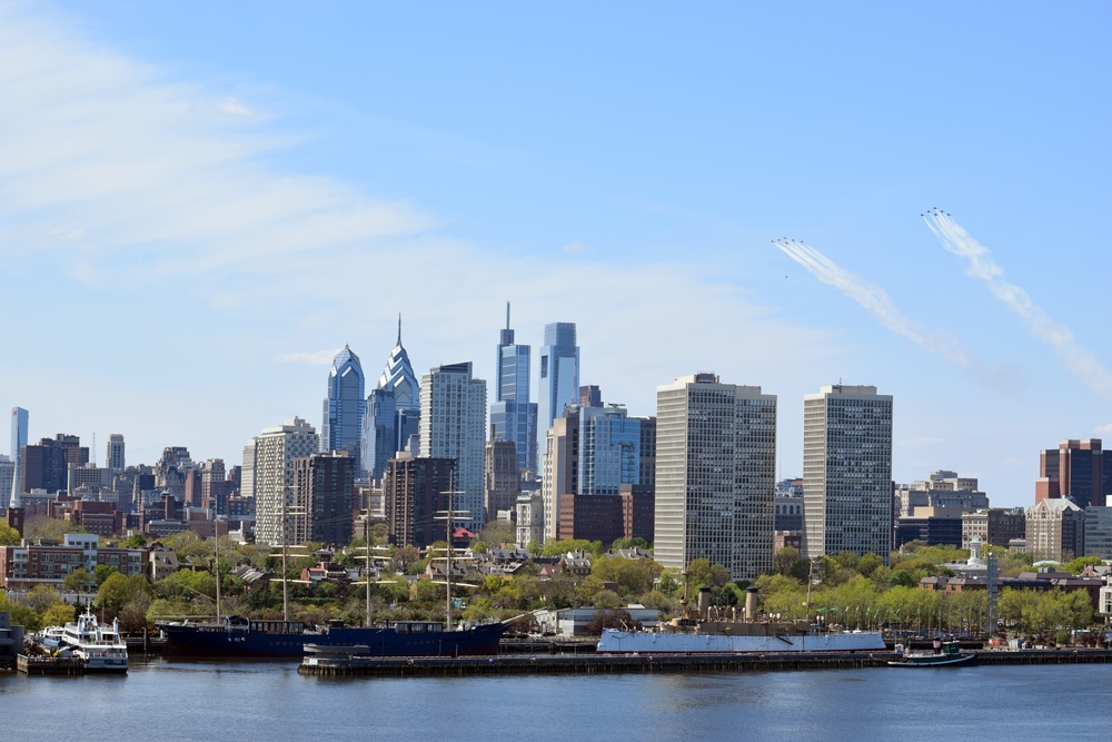 U.S. Air Force Thunderbirds &amp; U.S. Navy Blue Angels fly over Philadelphia