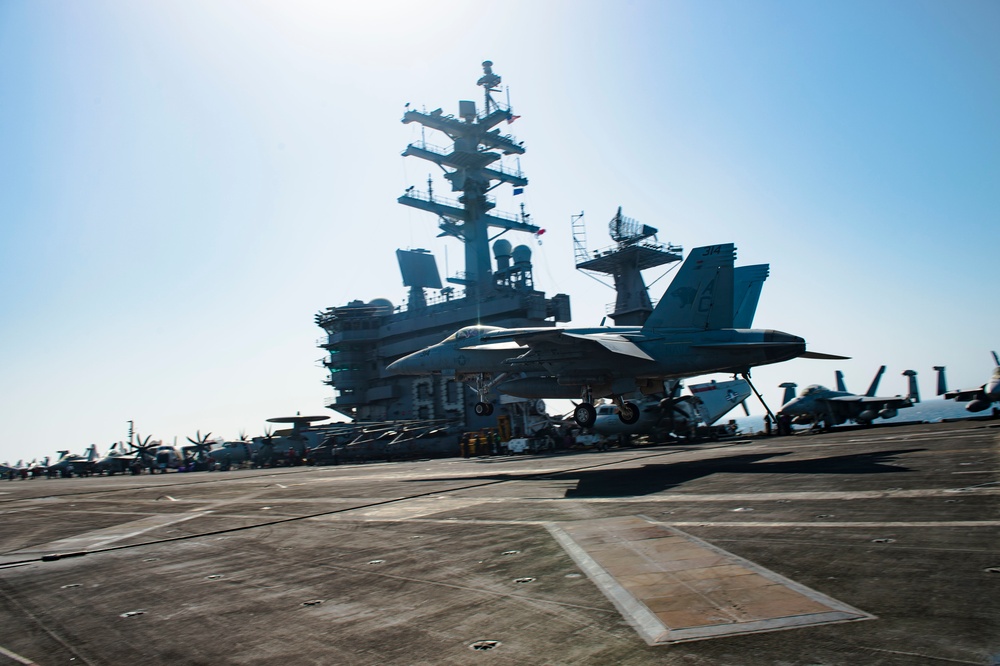 Ike Supports Naval Operations in 5th Fleet Area of Operations