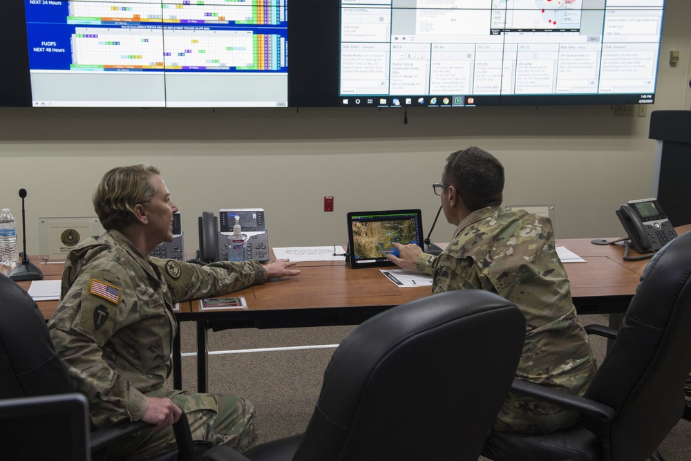 General Joseph L. Lengyel, Chief, National Guard Bureau, Meets with Major General Tracy R. Norris