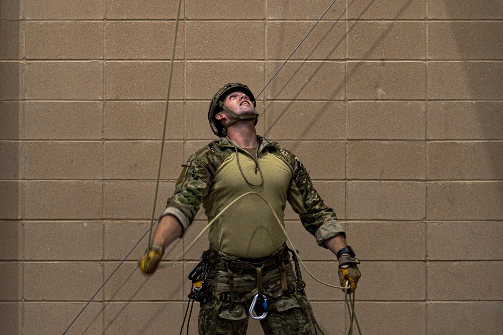 38th RQS conducts high angle rescue training