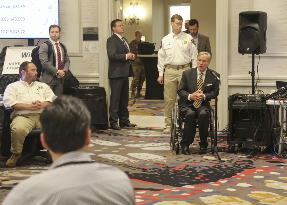 NGB Chief, Texas Governor visit COVID-19 state operations center