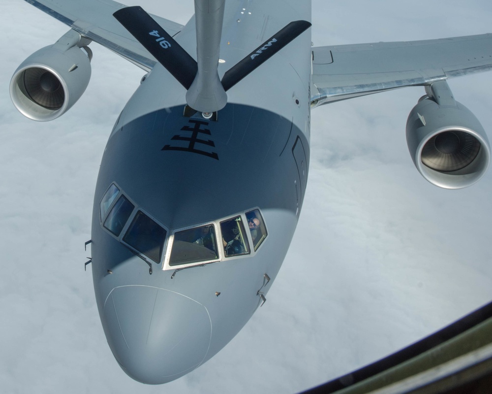 KC-135 refuels KC-46