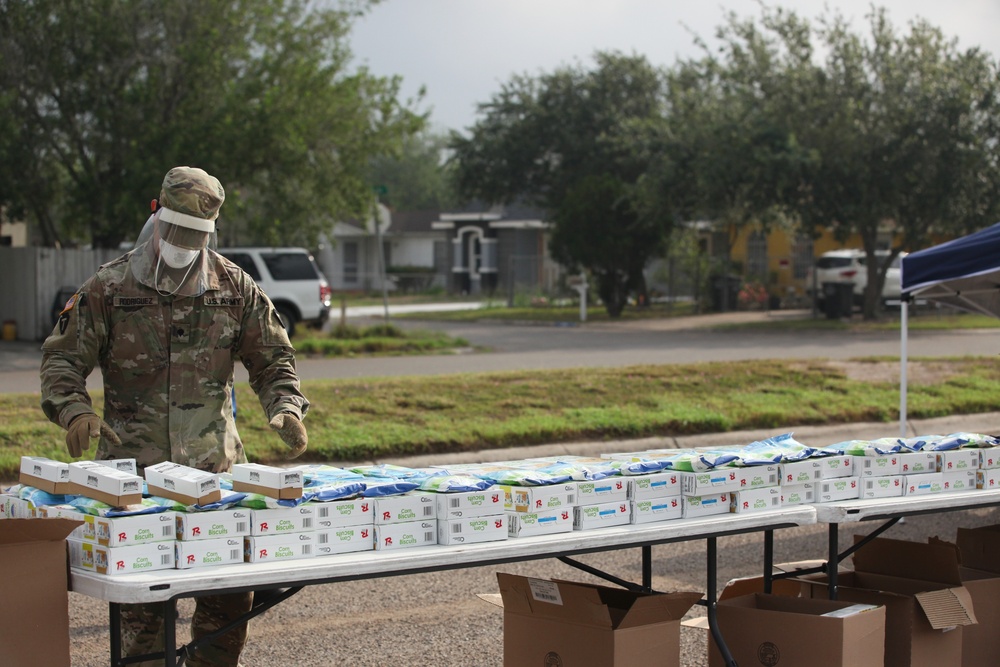 Texas Army National Guard Soldiers team up with local Food Banks to feed the community