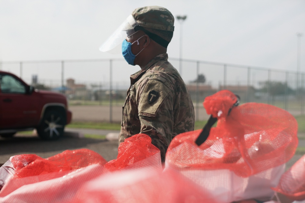 Texas Army National Guard Soldiers team up with local Food Banks to feed the community