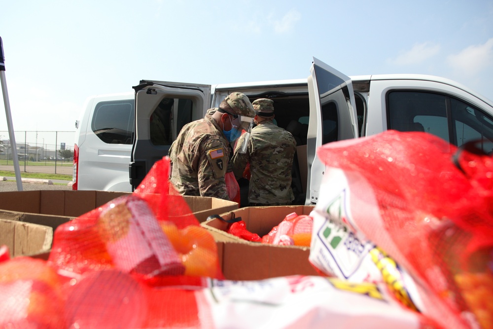 Texas Army National Guard Soldiers team up with local Food Banks to feed the community