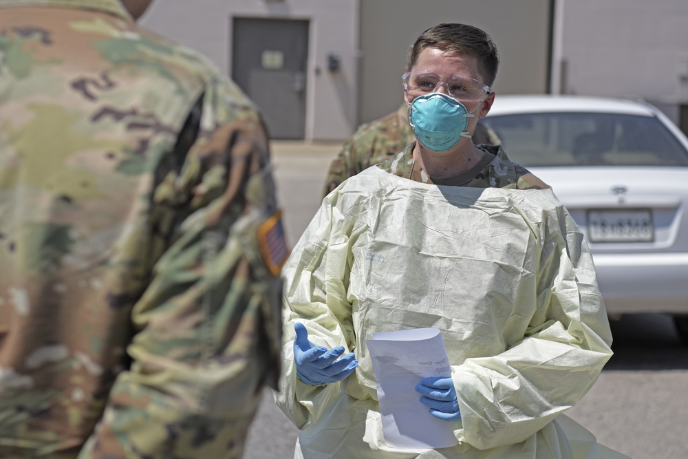 USFK leaders visit the Wolf Pack