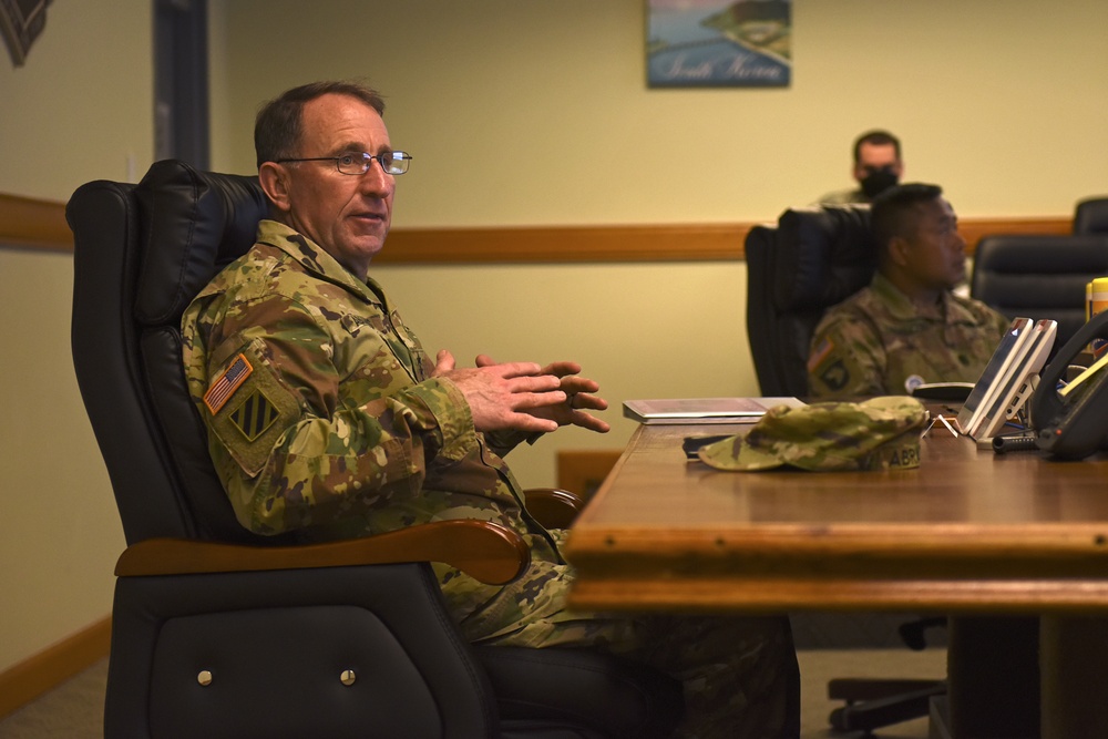 USFK leaders visit the Wolf Pack