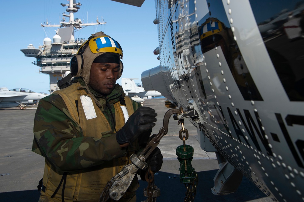 USS Harry S. Truman (CVN 75) transits the Atlantic Sea