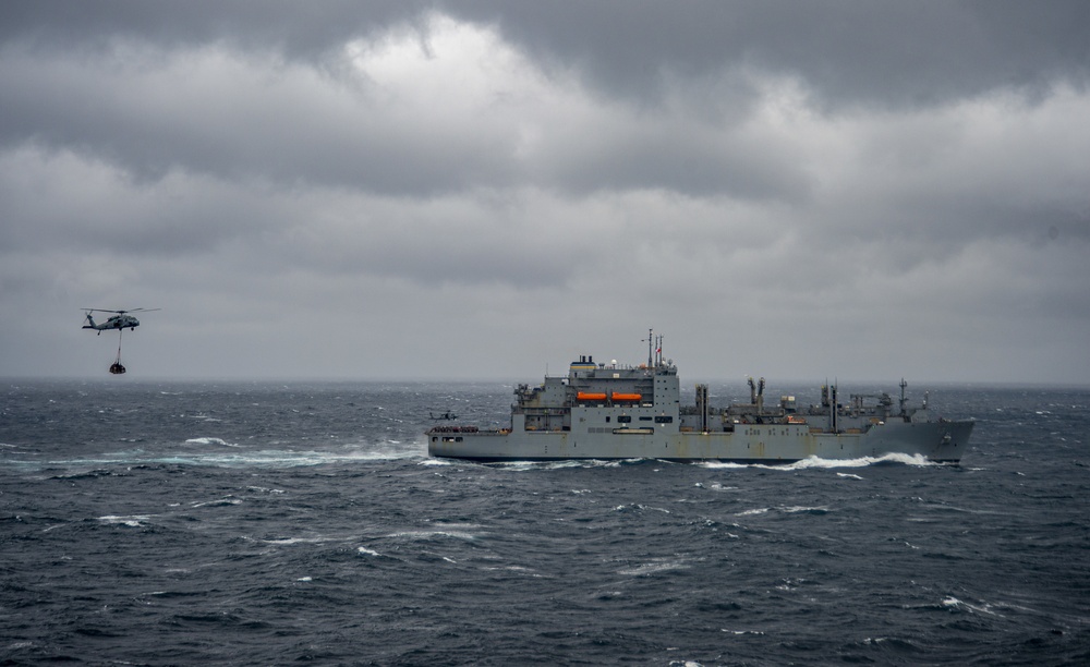 USS Harry S. Truman (CVN 75) transits the Atlantic Ocean