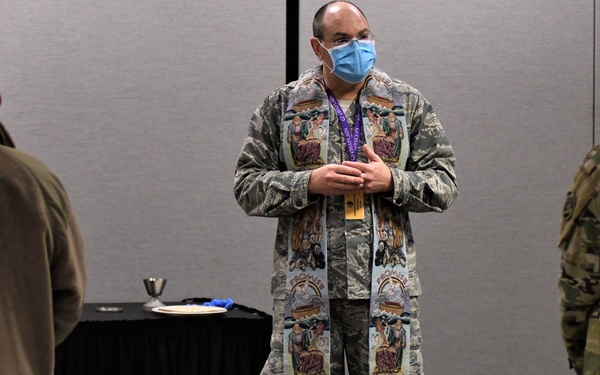 NY National Guard Chaplain provides Easter Mass at Javits Center