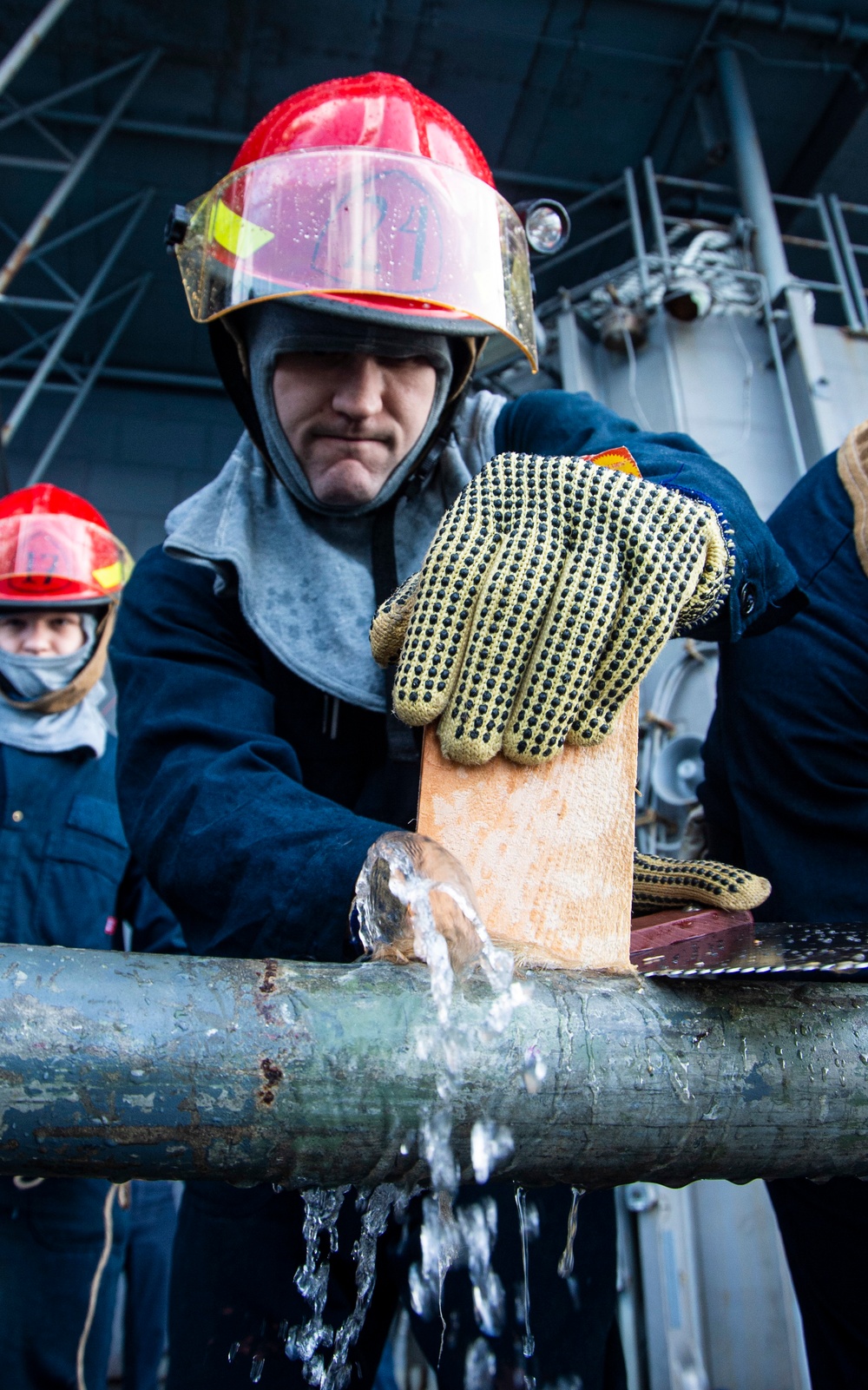 USS Harry S. Truman (CVN 75) transits the Atlantic Sea