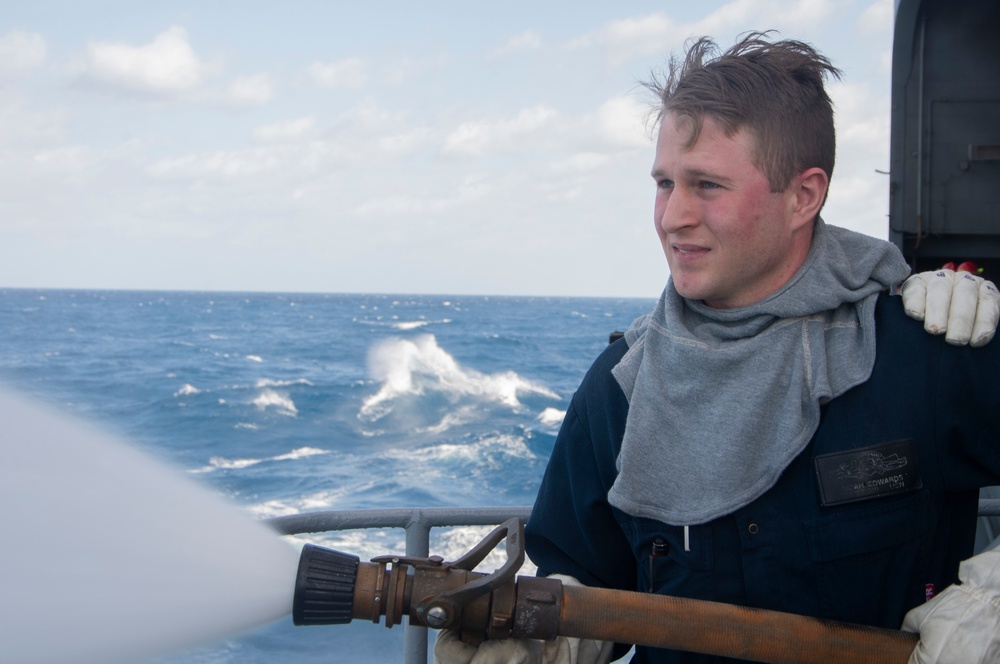 USS Harry S. Truman (CVN 75) transits the Atlantic Sea