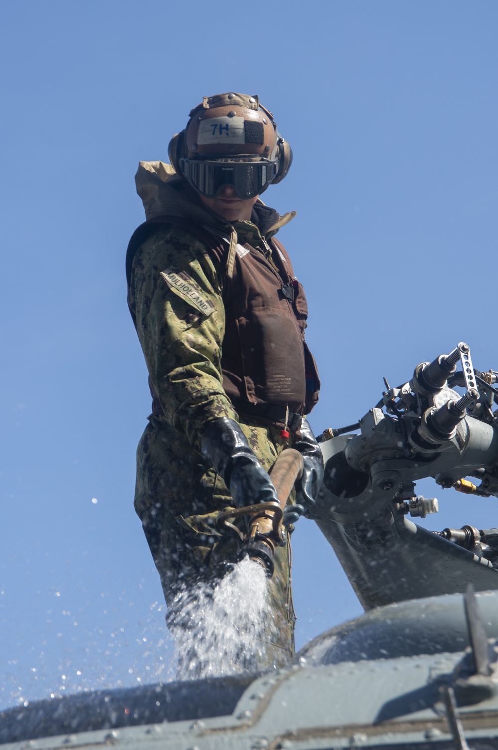 USS Harry S. Truman (CVN 75) transits the Atlantic Sea