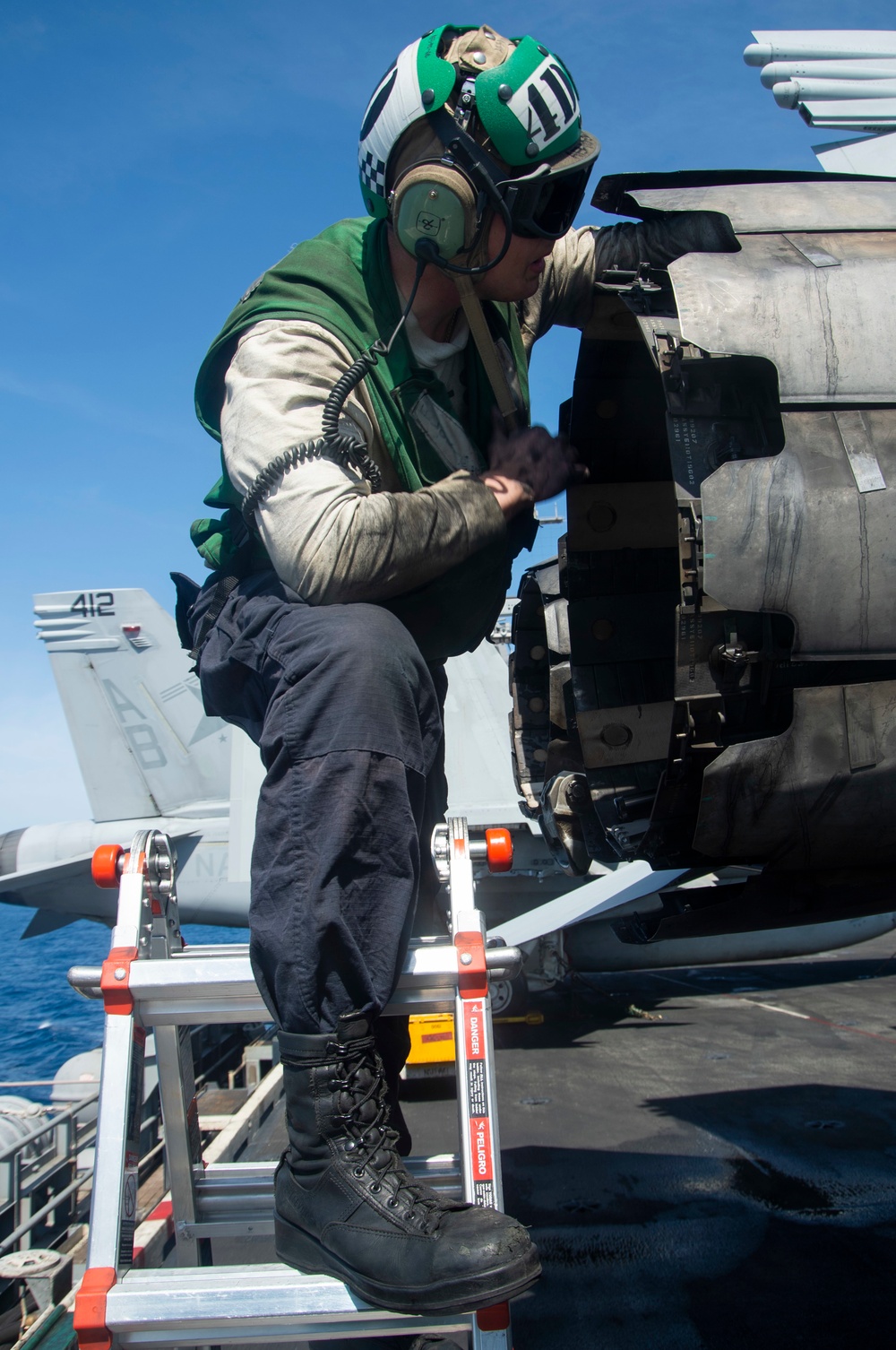 USS Harry S. Truman (CVN 75) transits the Atlantic Sea