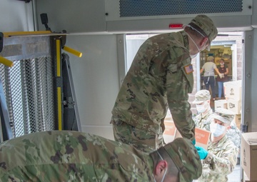 NY National Guard Soldiers deliver food to rural seniors