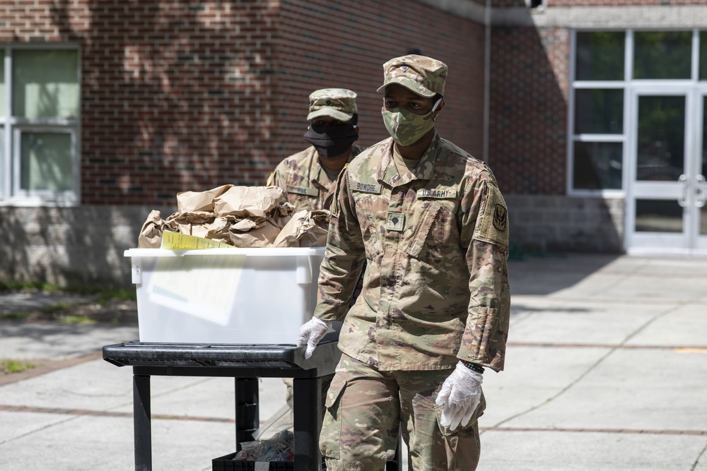 Helping Hands: NC Guardsmen help Chapel Hill, Carrboro schools feed school children in need
