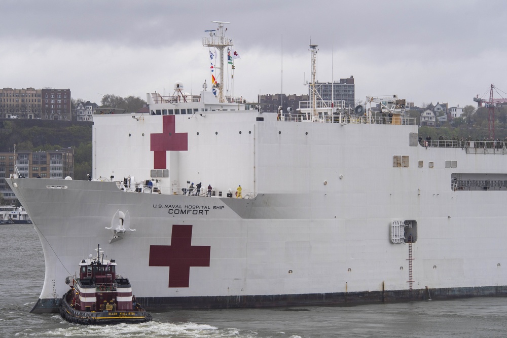 USNS Comfort Departs New York