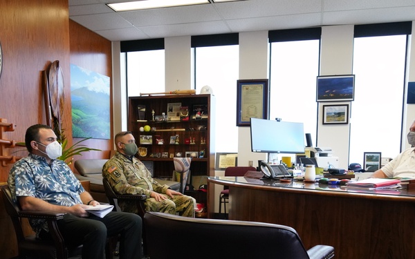 Hawaii National Guard Leadership Visit Hawaii National Guardsman Deployed to Maui County for COVID-19 Response