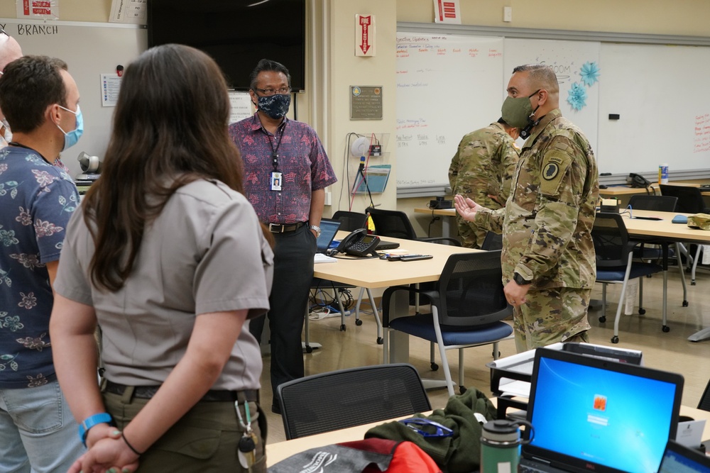 Hawaii National Guard Leadership Visit Hawaii National Guardsman Deployed to Maui County for COVID-19 Response