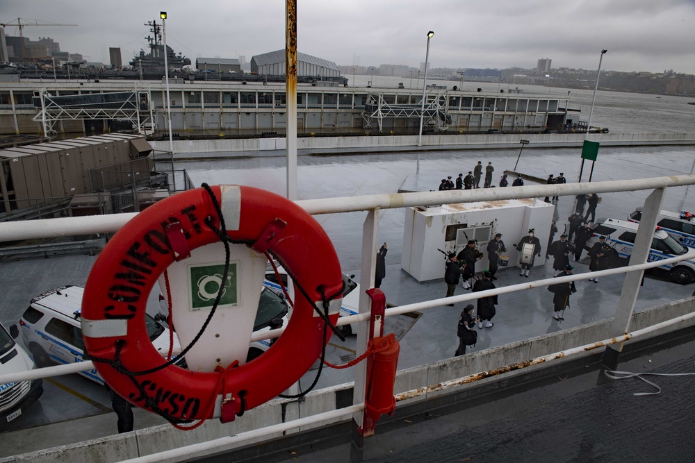 USNS Comfort Departs New York City