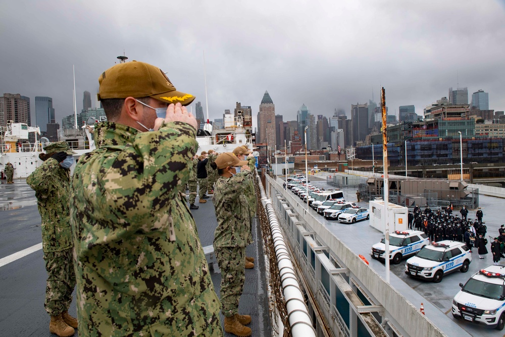 USNS Comfort Departs New York City