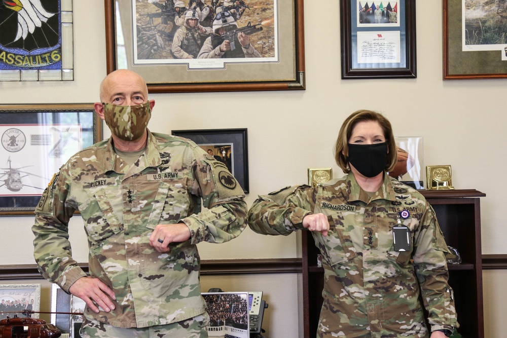 Chief of U.S. Army Reserve Visits Fort Sam Houston