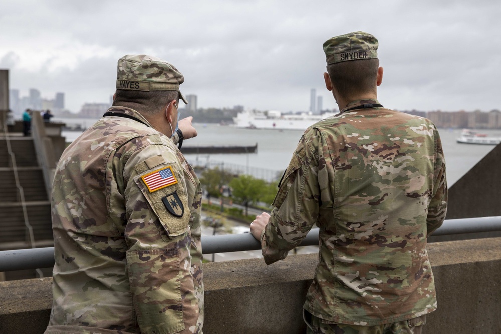 USNS Comfort Leaves New York