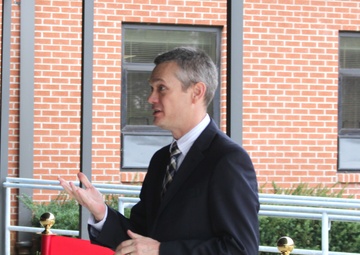 Ribbon cut on Tennessee Department of Veterans Services field office at Arnold AFB