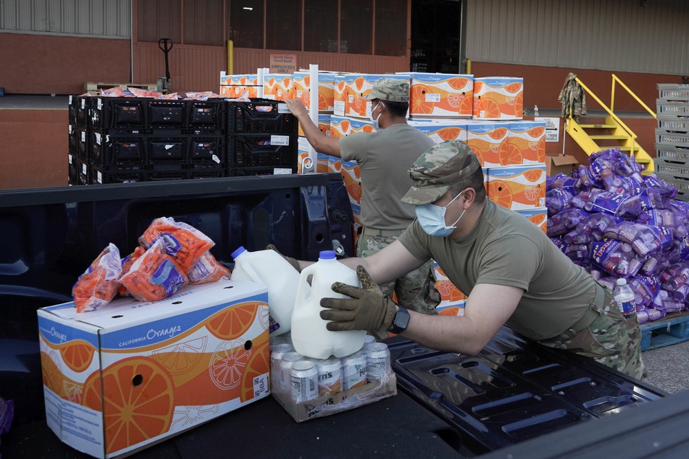 Texas National Guard Provides Aid to Laredo Food Bank