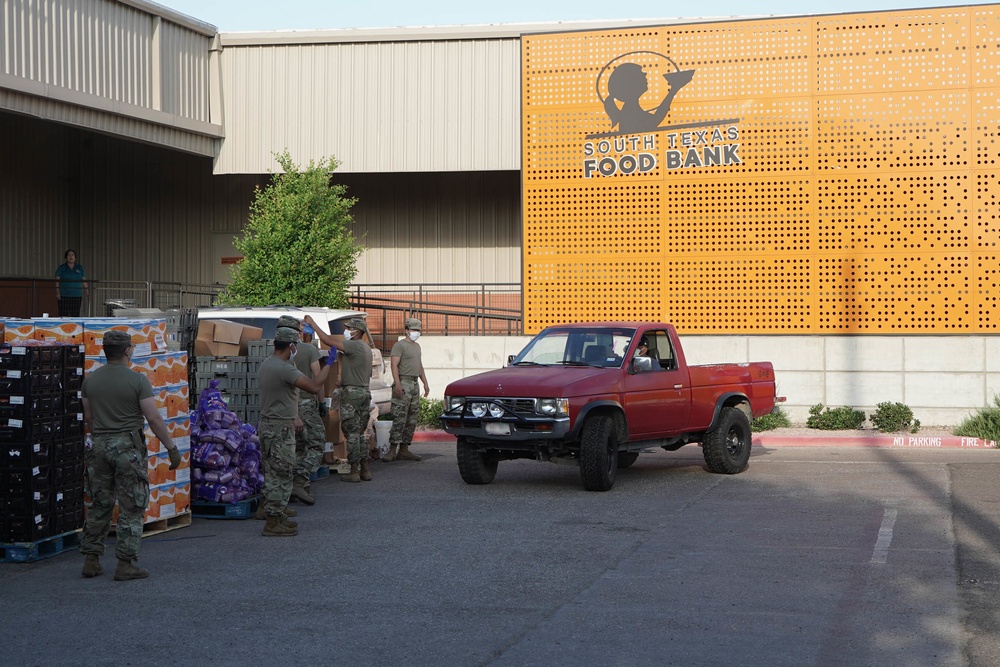 Texas National Guard Provides Aid to Laredo Food Bank