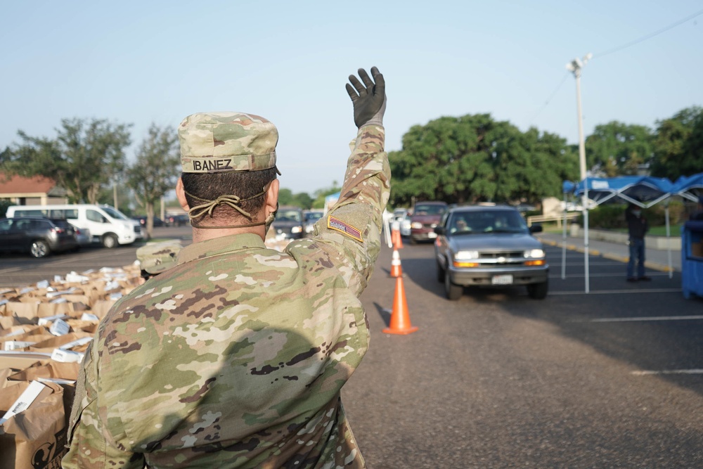 Texas National Guard Provides Aid to Laredo Food Bank