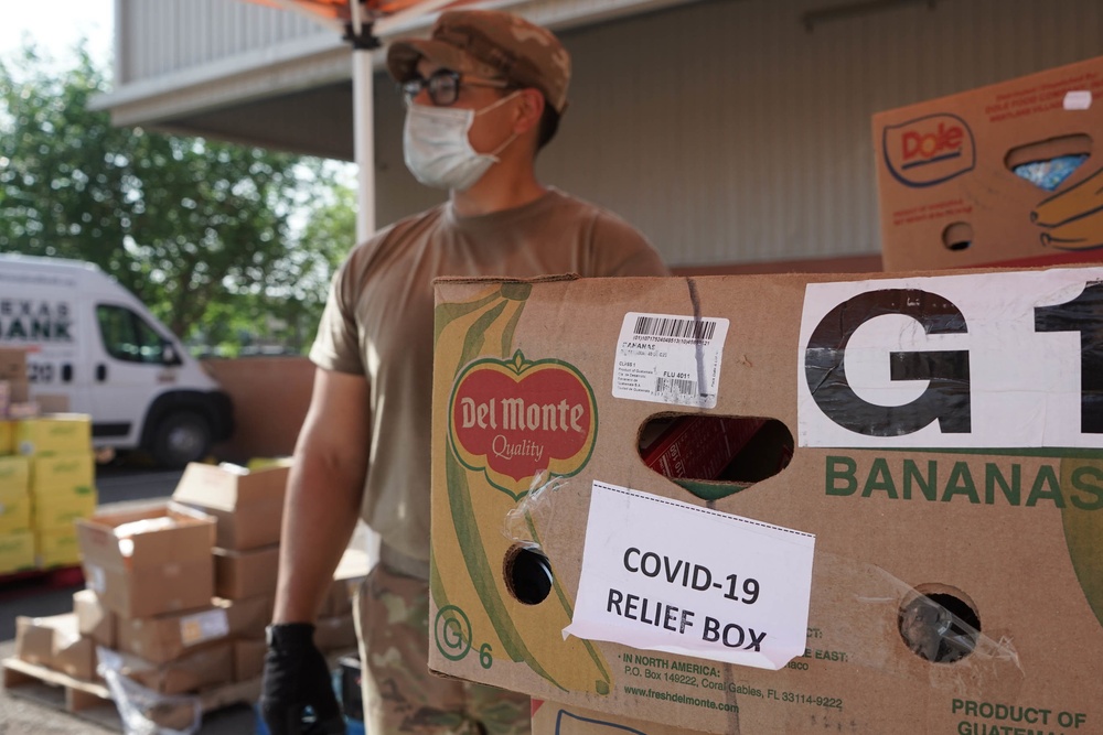 Texas National Guard Provides Aid to Laredo Food Bank