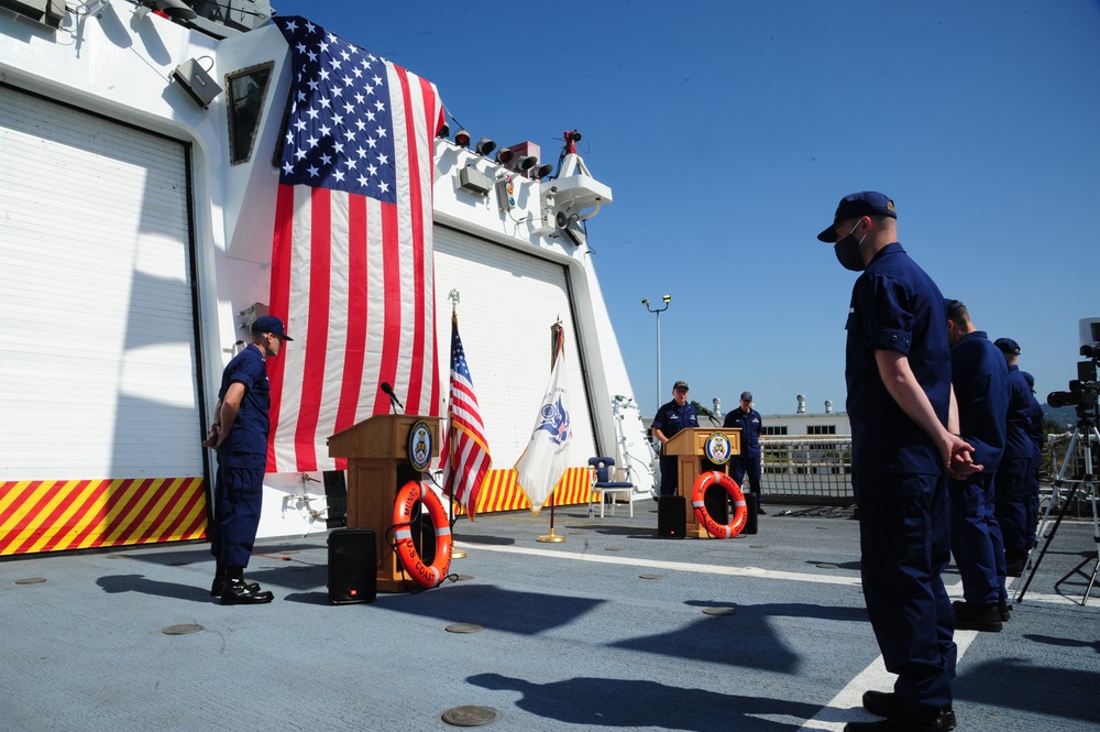 Coast Guard Cutter Munro holds modified change of command ceremony