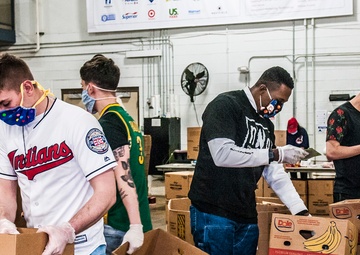 Ohio Guard members supporting food bank participate in spirit week
