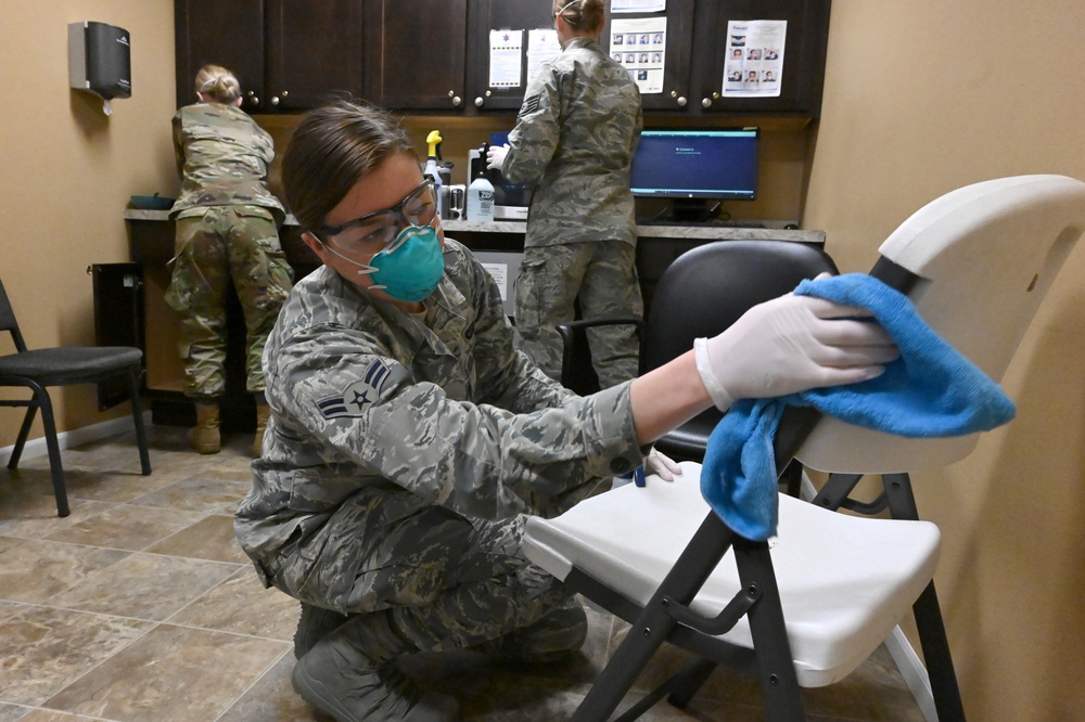N.D. National Guard helps with deep cleaning to help elderly