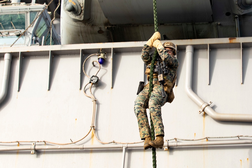 26 MEU Fast Rope/Gun Shoot on USS Bataan (LHD 5)