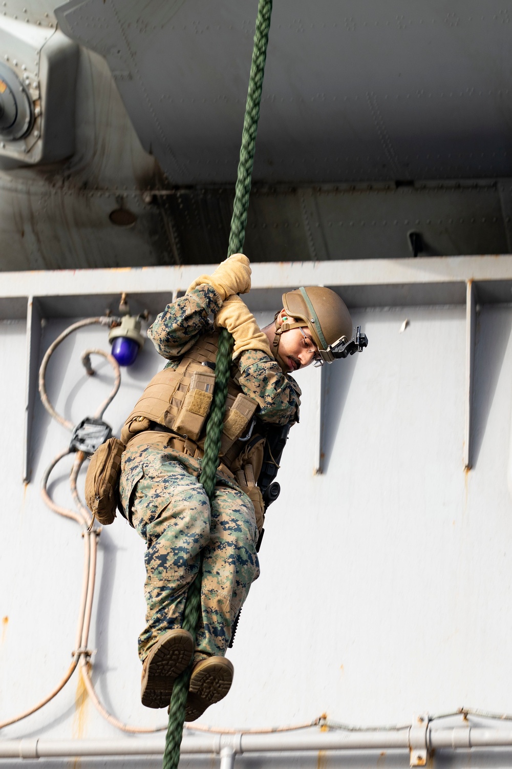 26 MEU Fast Rope/Gun Shoot on USS Bataan (LHD 5)