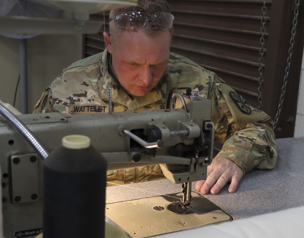 Threading the bobbin