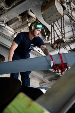 Vella Gulf Conducts Operations in the Gulf of Aden