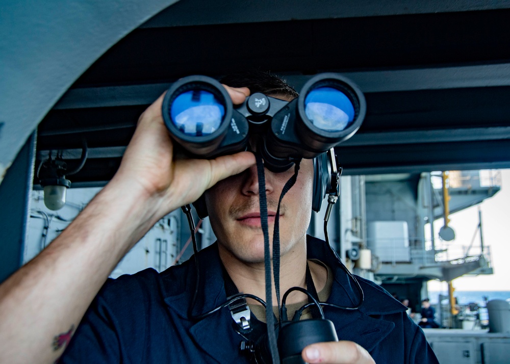 USS Harry S. Truman (CVN 75) transits the Atlantic Ocean