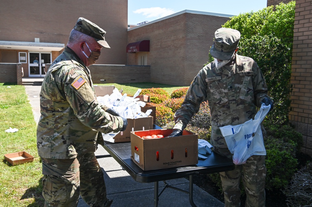 South Carolina National Guard assists food bank in support of COVID-19 response efforts