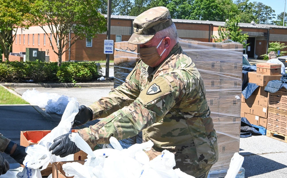 South Carolina National Guard assists food bank in support of COVID-19 response efforts